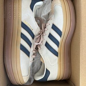 Adidas Gazelle Sneakers in Cream and Navy